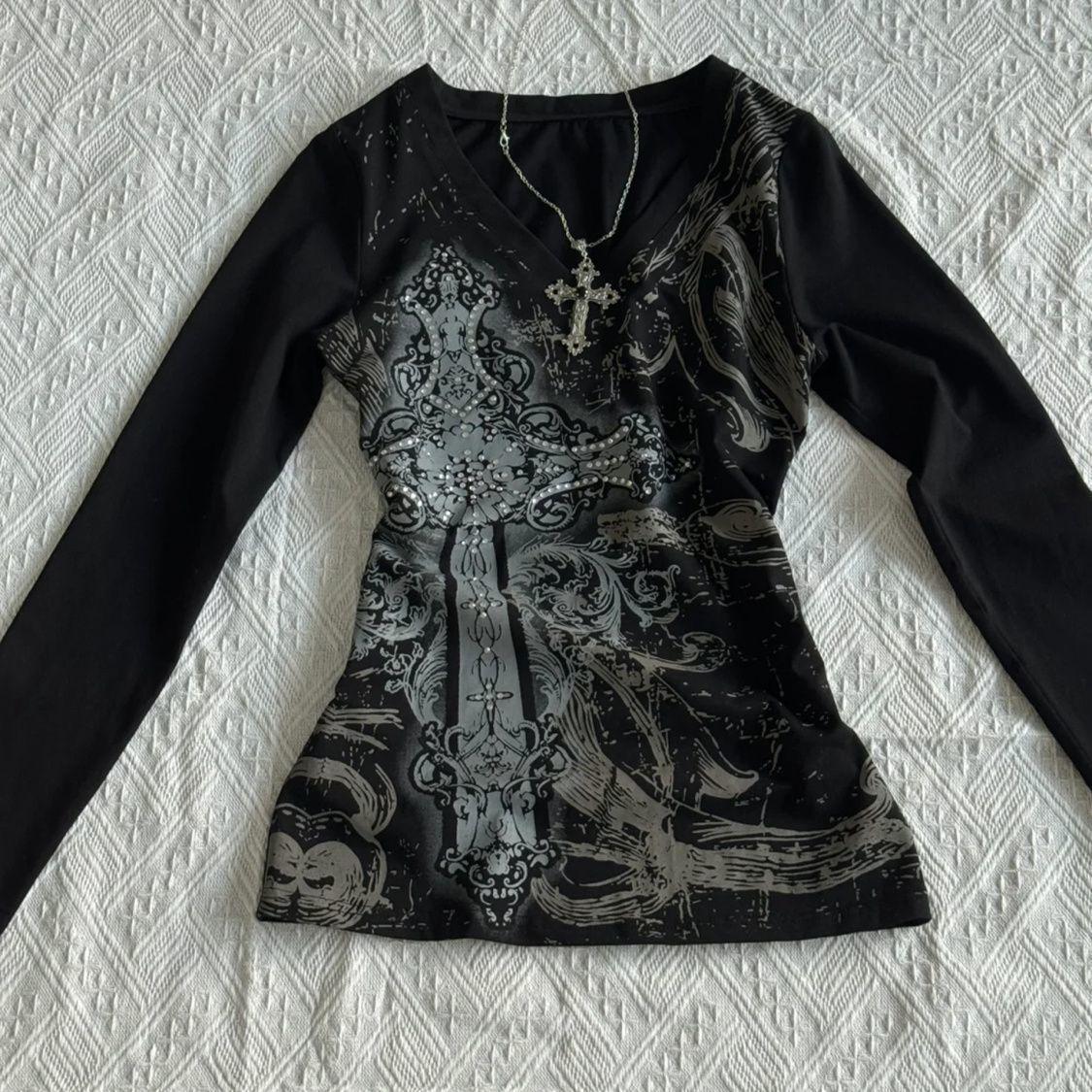 GOTHIC CROSS LONGSLEEVE